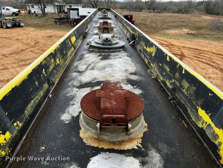 image for item DQ1958 1987 Heil  tank trailer