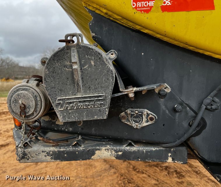 image for item DQ1958 1987 Heil  tank trailer