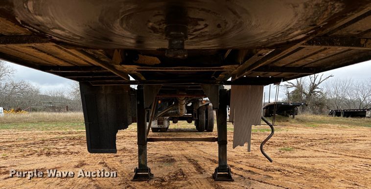 image for item DQ1958 1987 Heil  tank trailer