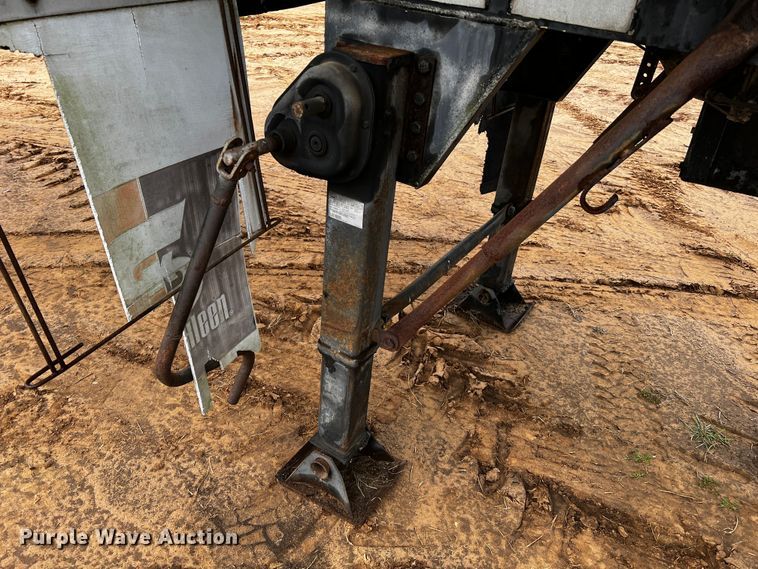 image for item DQ1958 1987 Heil  tank trailer