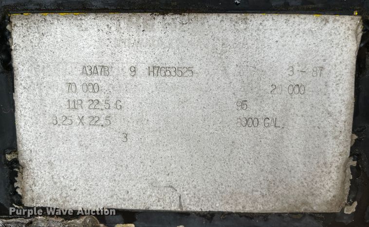 image for item DQ1958 1987 Heil  tank trailer