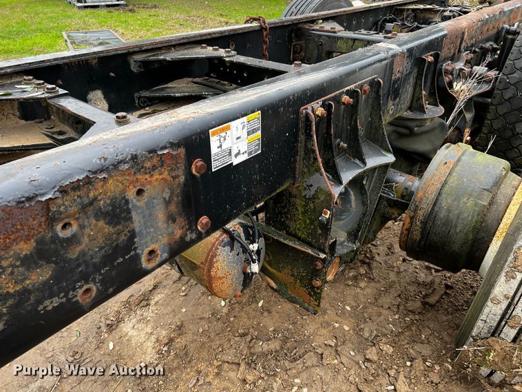 image for item DQ1960 2007 Kenworth truck cab and chassis