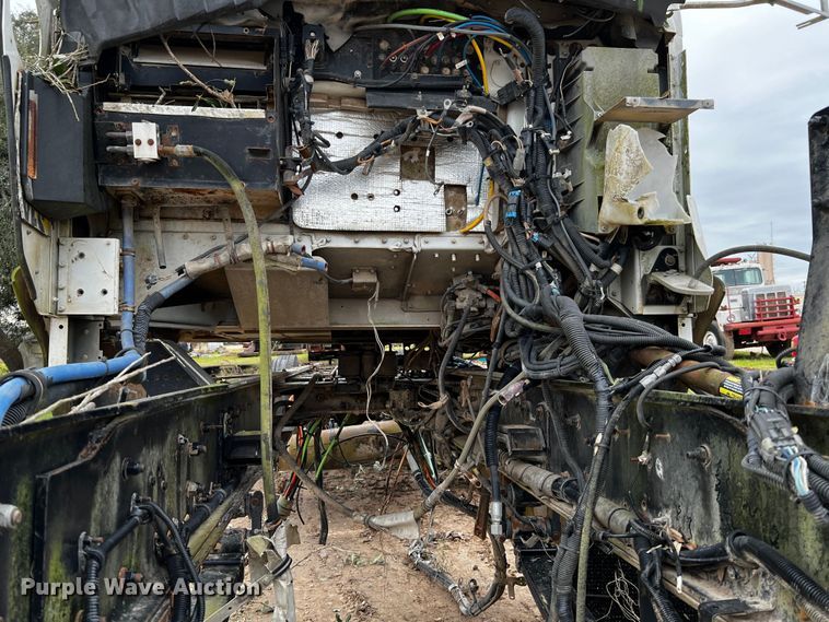 image for item DQ1960 2007 Kenworth truck cab and chassis