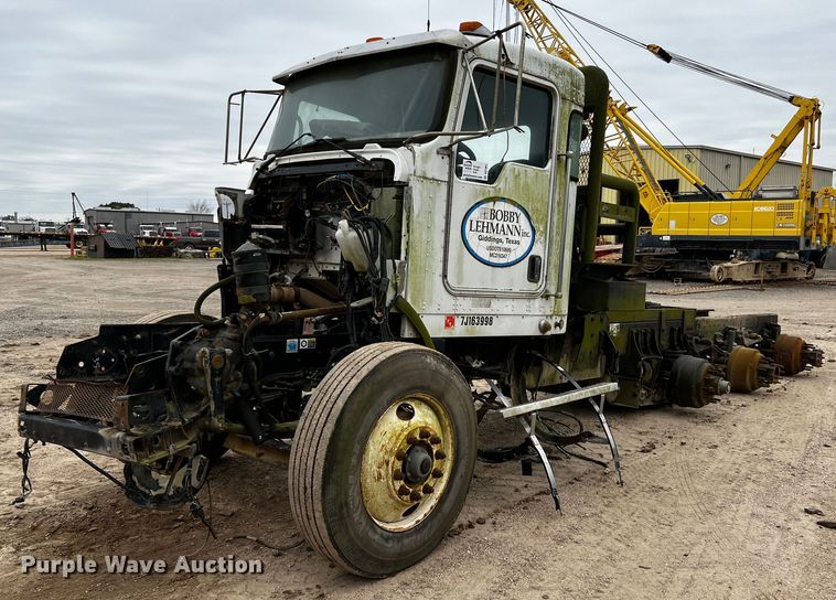 image for item DQ1961 2007 Kenworth truck cab and chassis