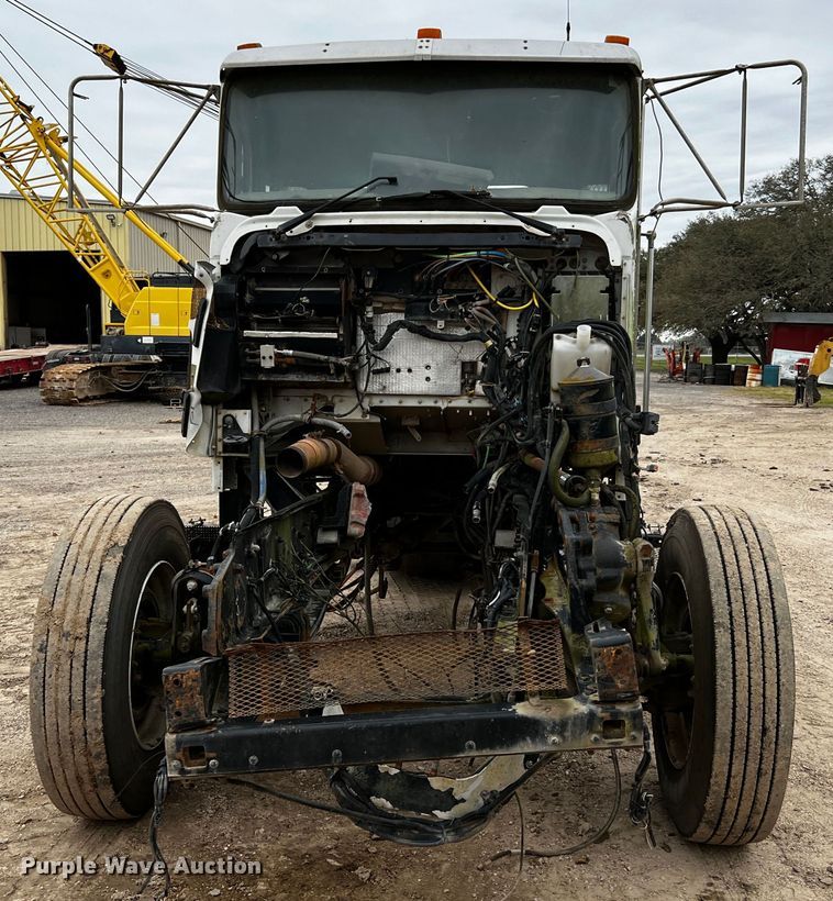 image for item DQ1961 2007 Kenworth truck cab and chassis