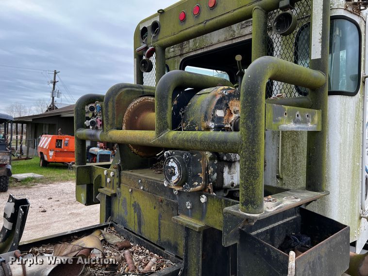 image for item DQ1961 2007 Kenworth truck cab and chassis