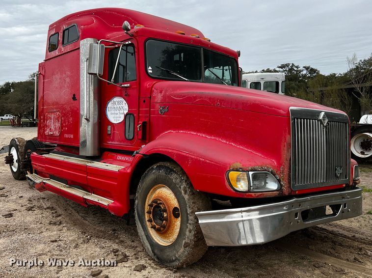 image for item DQ1962 1998 International 9400  truck cab and chassis