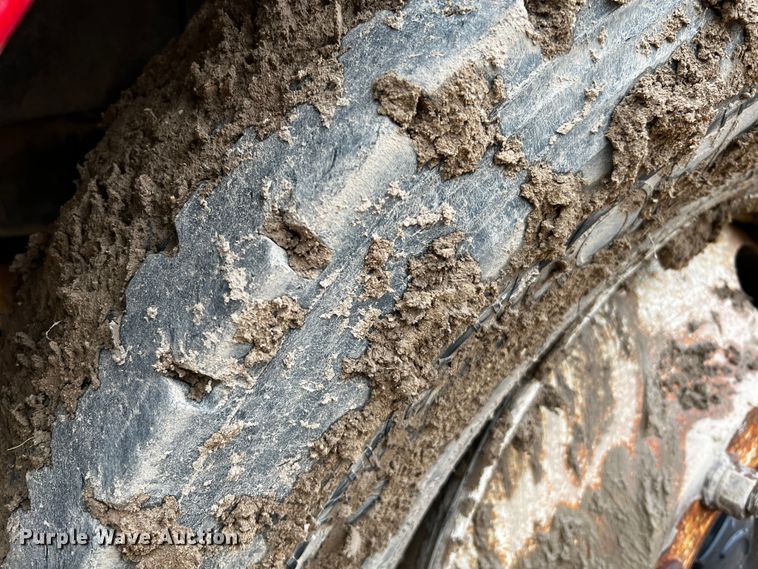 image for item DQ1962 1998 International 9400  truck cab and chassis