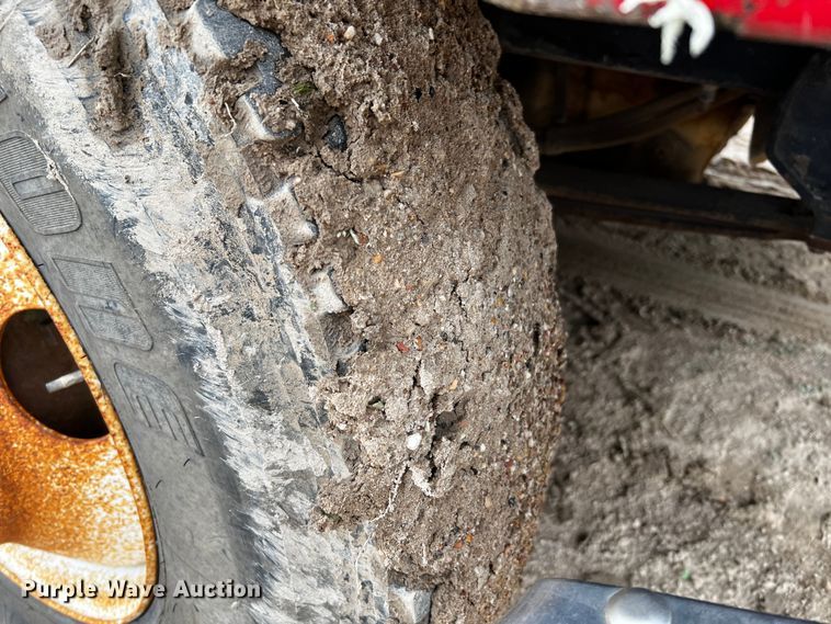 image for item DQ1962 1998 International 9400  truck cab and chassis