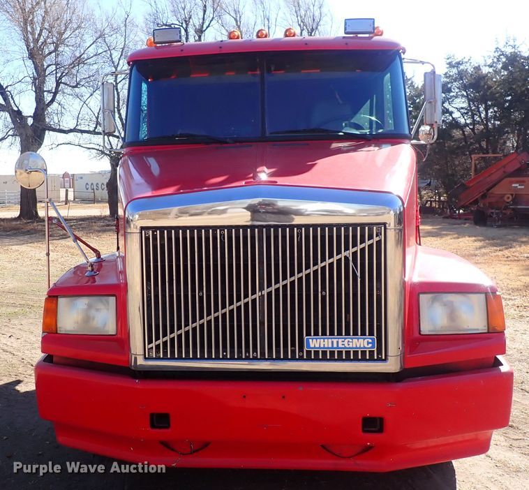 image for item DQ5019 1988 White GMC WIA  semi truck