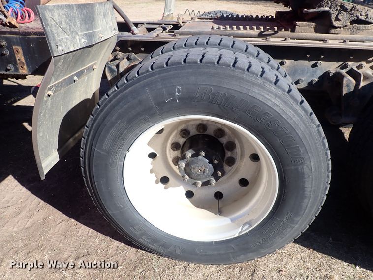 image for item DQ5019 1988 White GMC WIA  semi truck