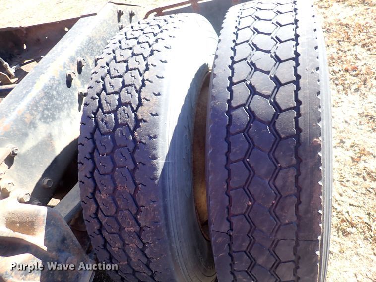 image for item DQ5019 1988 White GMC WIA  semi truck