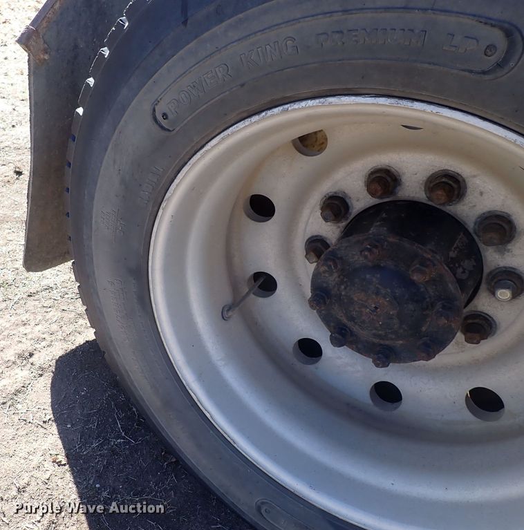 image for item DQ5019 1988 White GMC WIA  semi truck