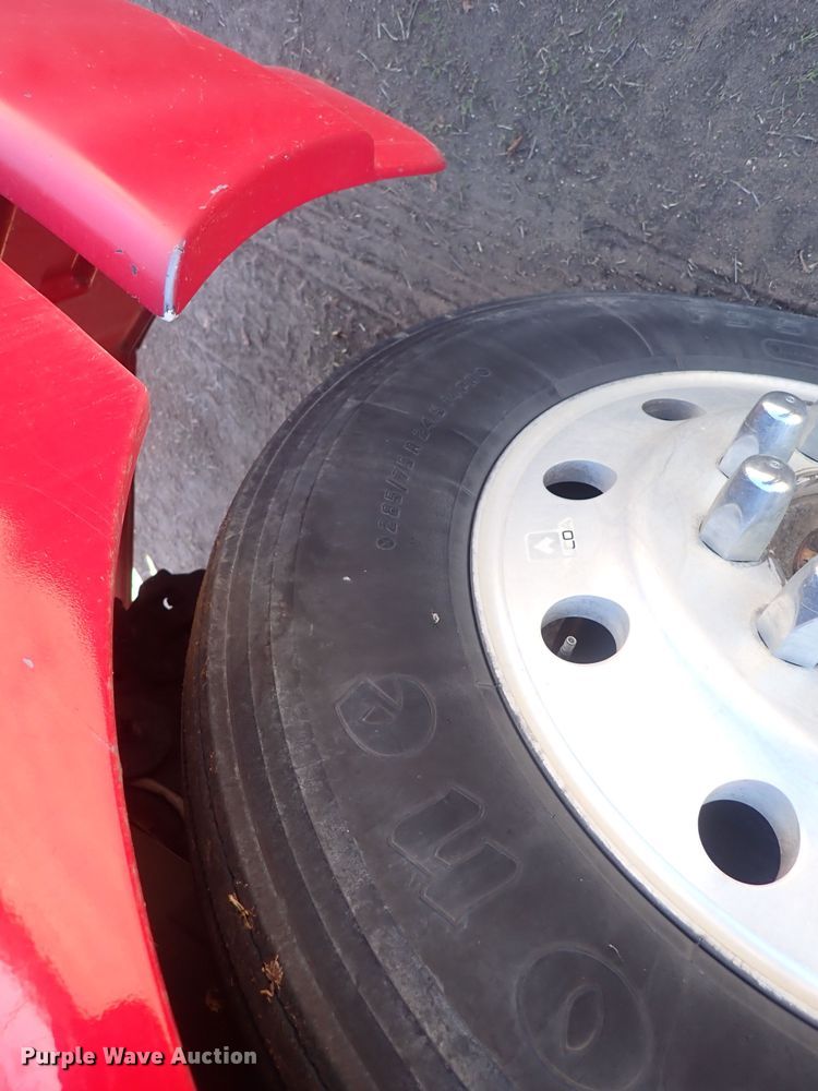 image for item DQ5019 1988 White GMC WIA  semi truck