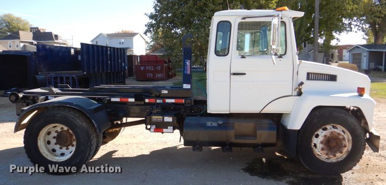 image for item DS8238 1994 Mack CS200  hook lift truck