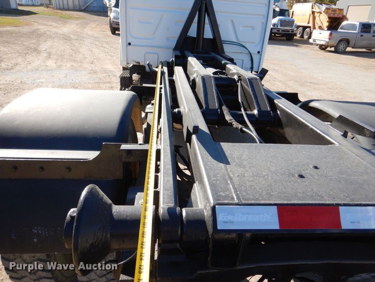 image for item DS8238 1994 Mack CS200  hook lift truck