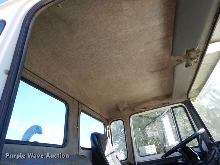 image for item DS8238 1994 Mack CS200  hook lift truck