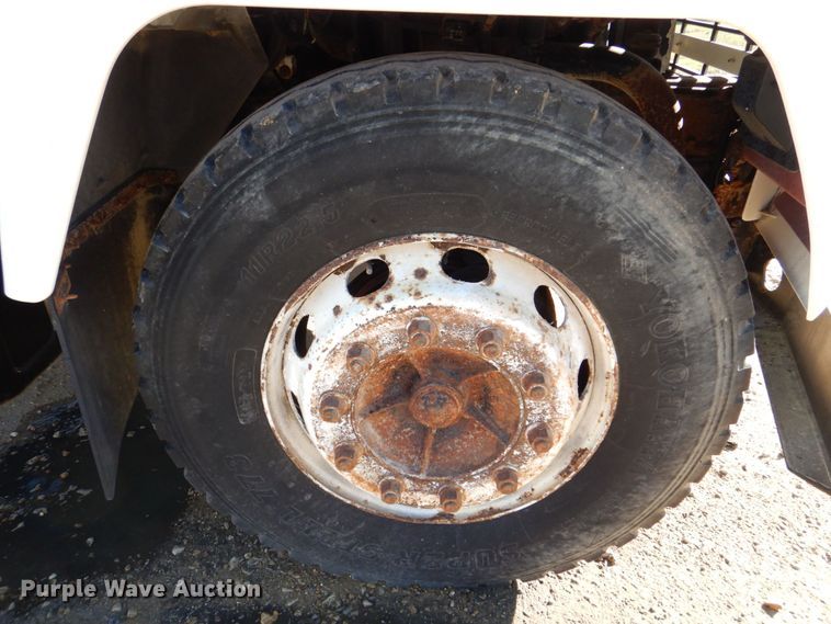 image for item DS8238 1994 Mack CS200  hook lift truck