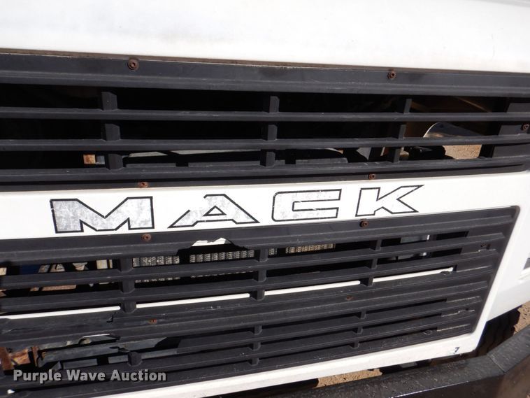 image for item DS8238 1994 Mack CS200  hook lift truck