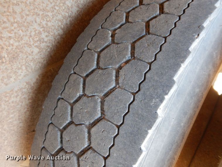 image for item HF9386 1992 Kentucky  dry van trailer