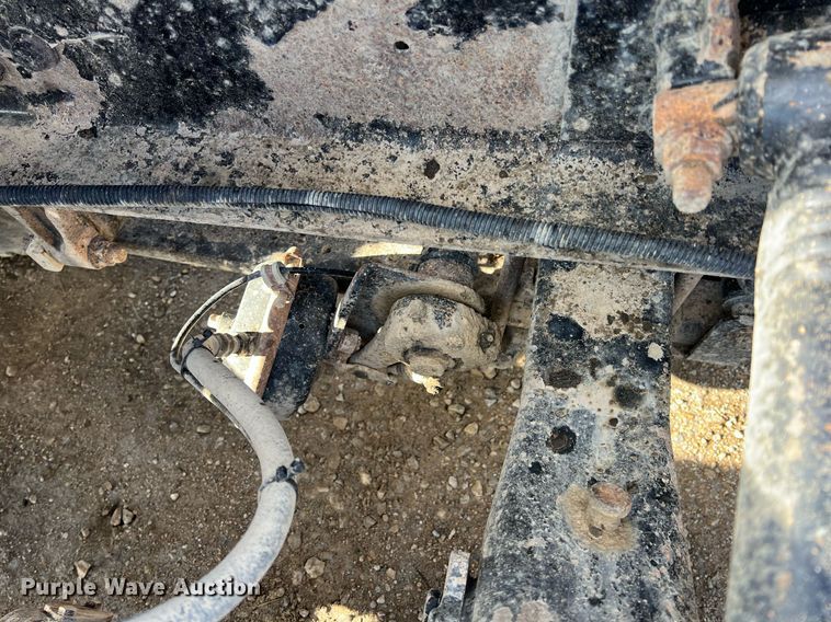 image for item ID9453 2003 International 9200i  semi truck