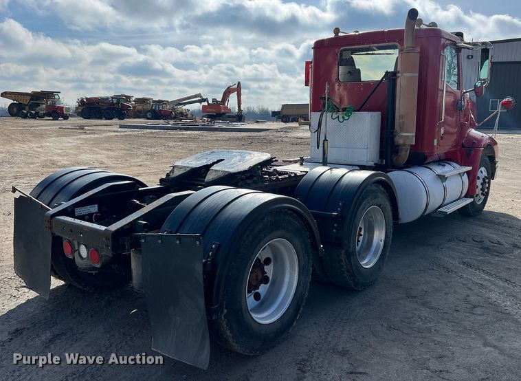 image for item ID9454 2007 International 9400i  semi truck