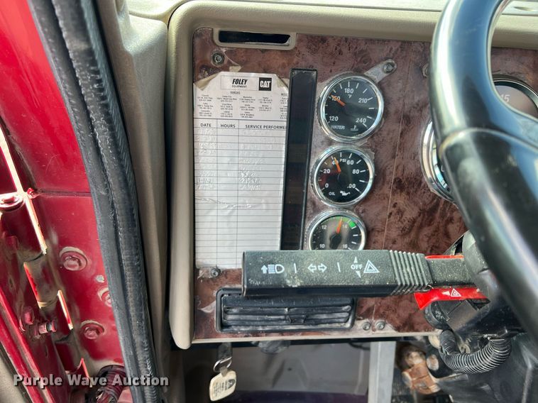 image for item ID9454 2007 International 9400i  semi truck