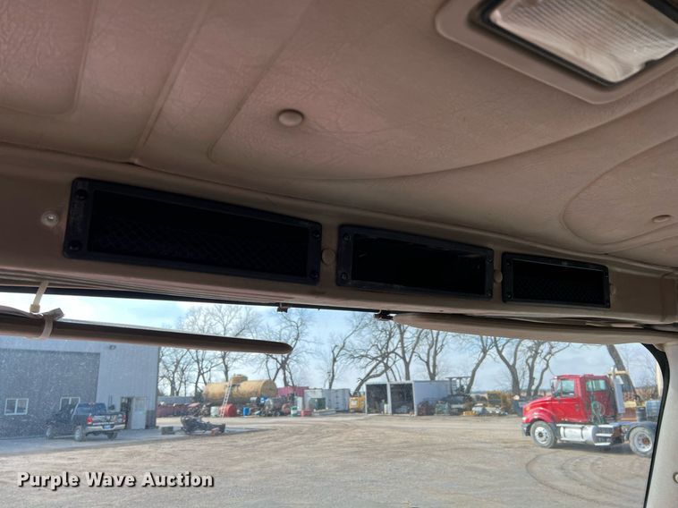 image for item ID9454 2007 International 9400i  semi truck