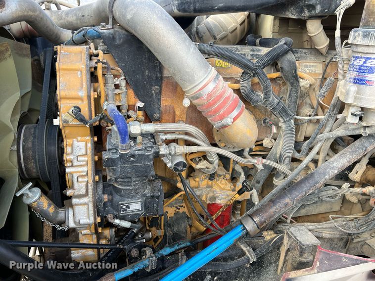 image for item ID9454 2007 International 9400i  semi truck