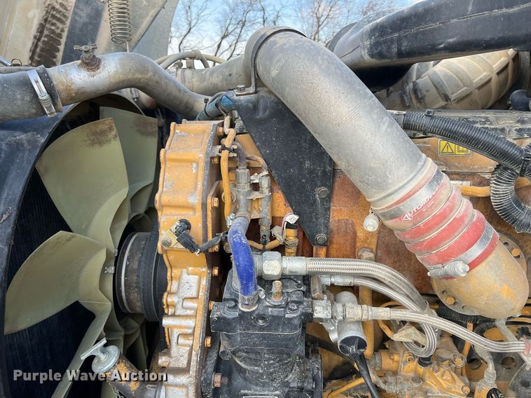 image for item ID9454 2007 International 9400i  semi truck