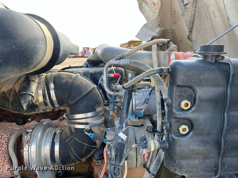 image for item ID9454 2007 International 9400i  semi truck