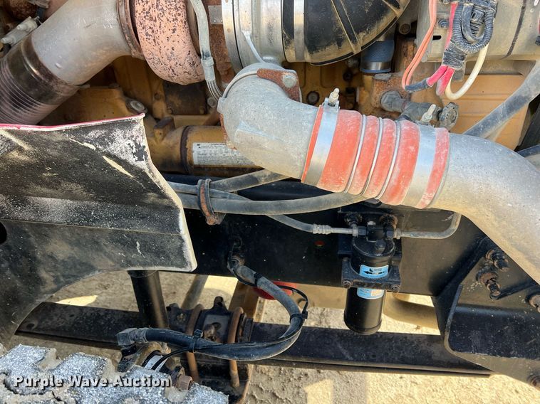 image for item ID9454 2007 International 9400i  semi truck