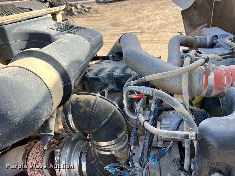 image for item ID9454 2007 International 9400i  semi truck