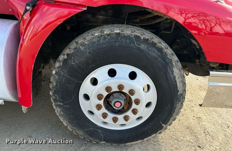 image for item ID9454 2007 International 9400i  semi truck