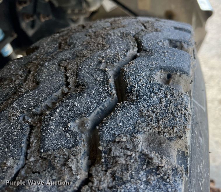 image for item ID9454 2007 International 9400i  semi truck