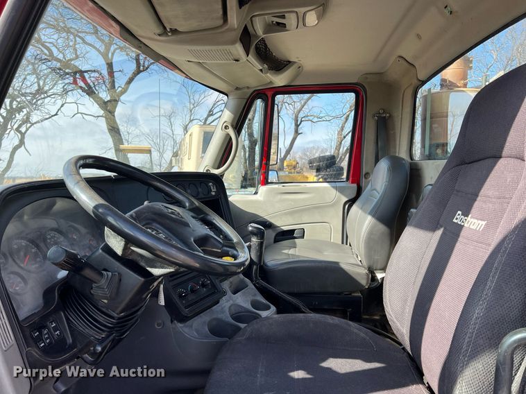 image for item ID9455 2008 International ProStar  semi truck