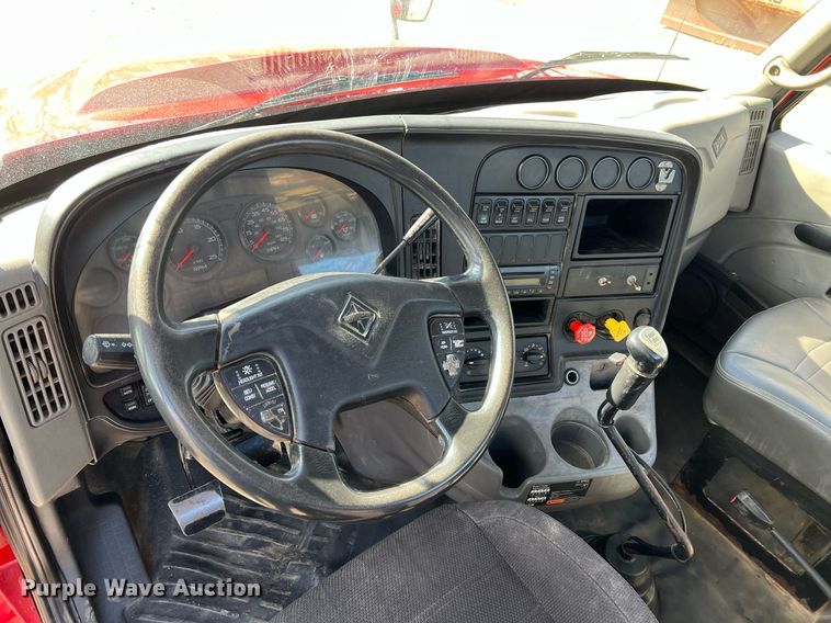 image for item ID9455 2008 International ProStar  semi truck