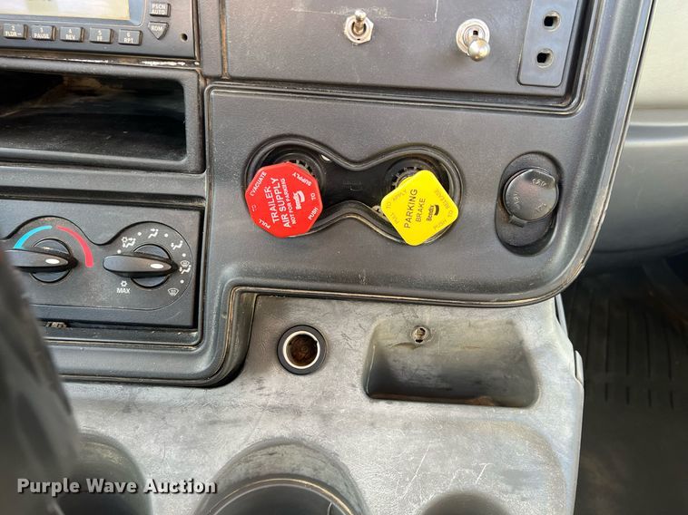 image for item ID9455 2008 International ProStar  semi truck