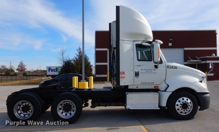 image for item JK9163 2014 International ProStar Plus 122  semi truck