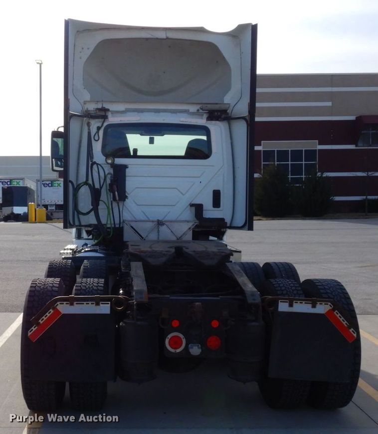 image for item JK9163 2014 International ProStar Plus 122  semi truck