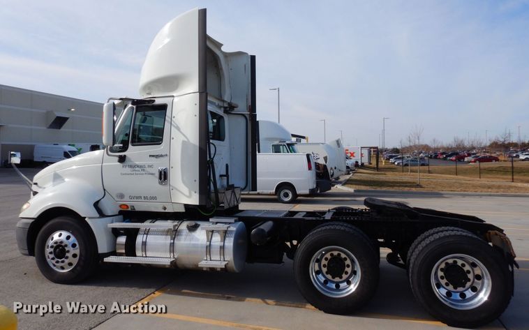 image for item JK9163 2014 International ProStar Plus 122  semi truck