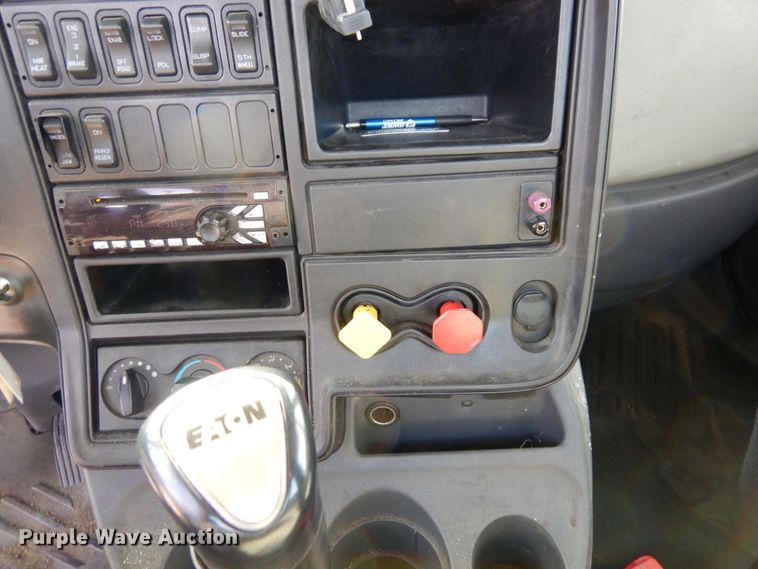 image for item JK9163 2014 International ProStar Plus 122  semi truck