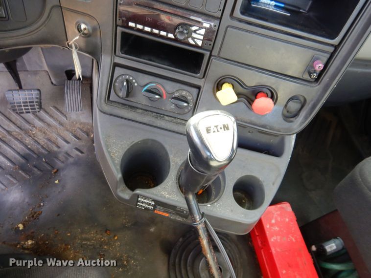 image for item JK9163 2014 International ProStar Plus 122  semi truck