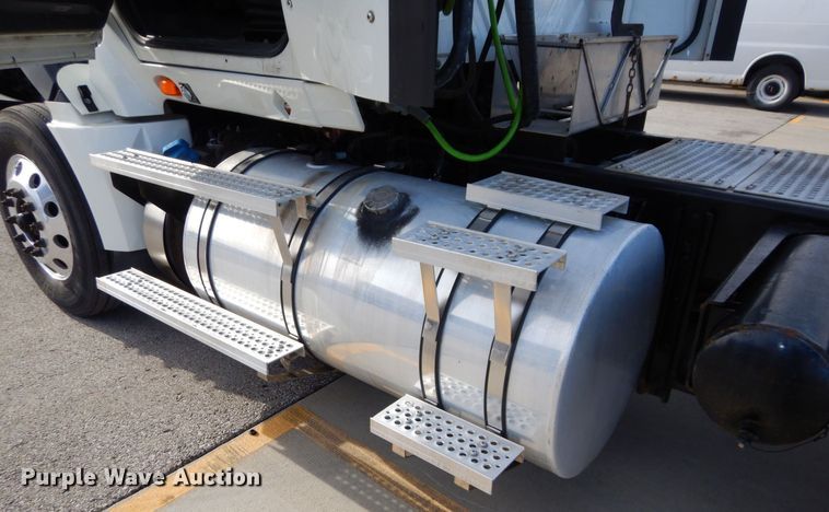 image for item JK9163 2014 International ProStar Plus 122  semi truck