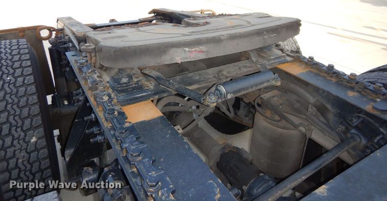 image for item JK9163 2014 International ProStar Plus 122  semi truck