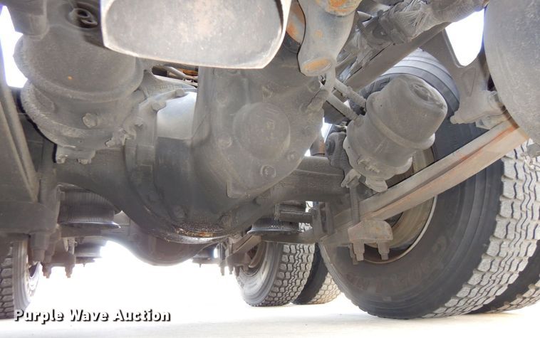 image for item JK9163 2014 International ProStar Plus 122  semi truck