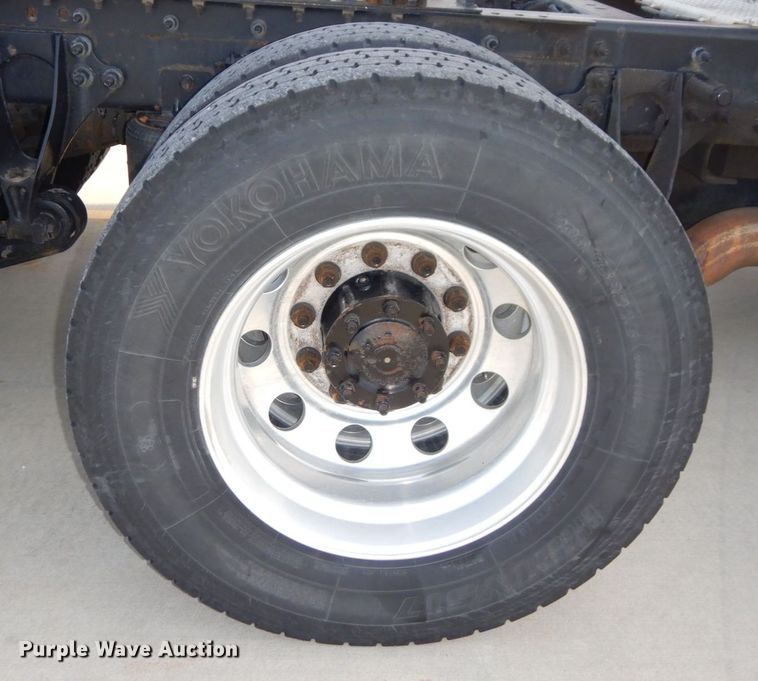 image for item JK9163 2014 International ProStar Plus 122  semi truck