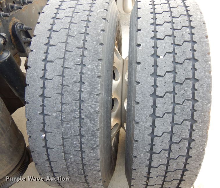 image for item JK9163 2014 International ProStar Plus 122  semi truck