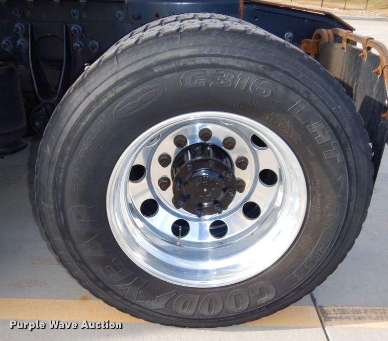 image for item JK9163 2014 International ProStar Plus 122  semi truck