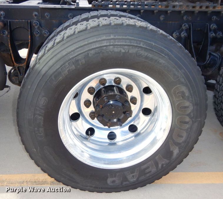 image for item JK9163 2014 International ProStar Plus 122  semi truck